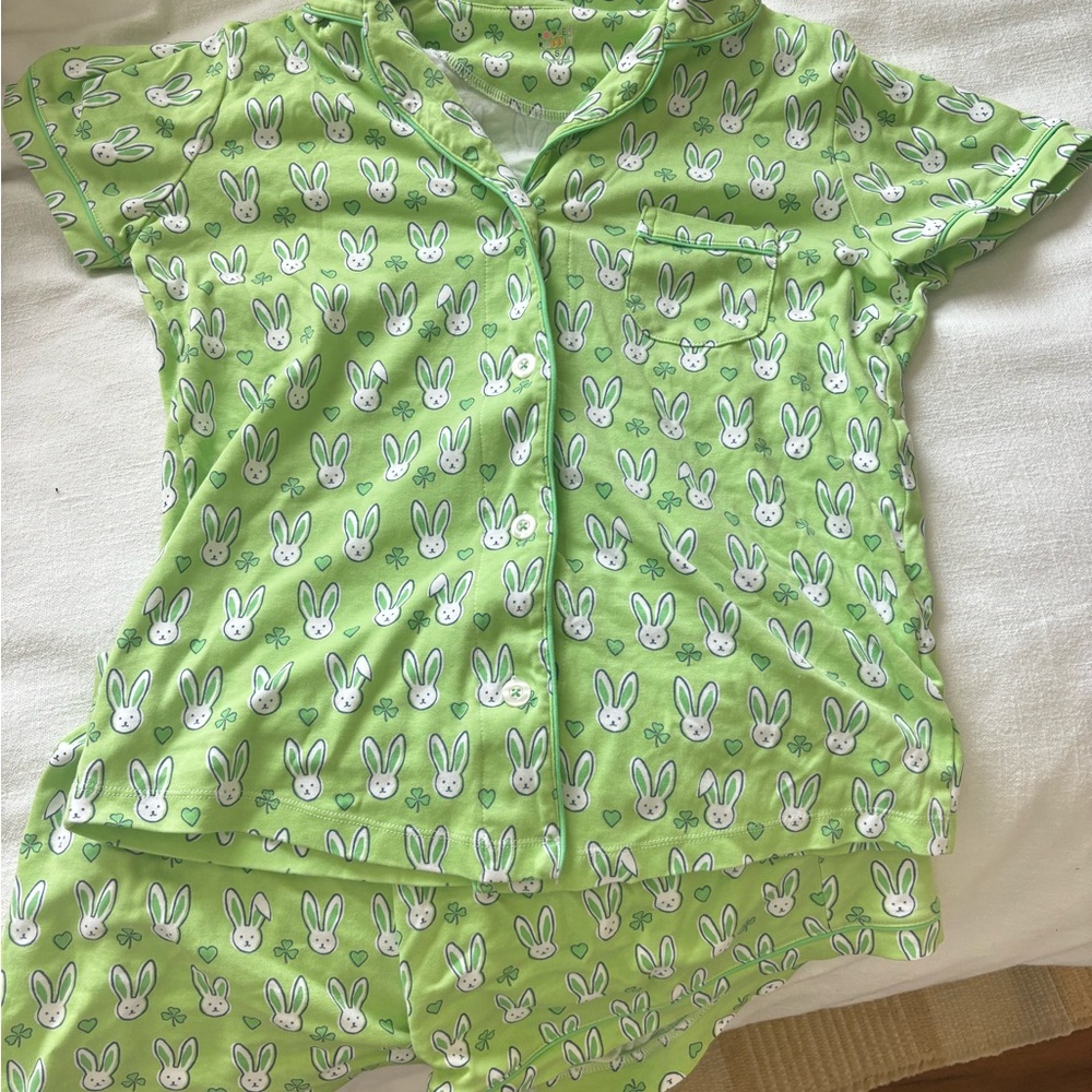 Roller Rabbit Easter Bunny Pajama Set!! So cute!
